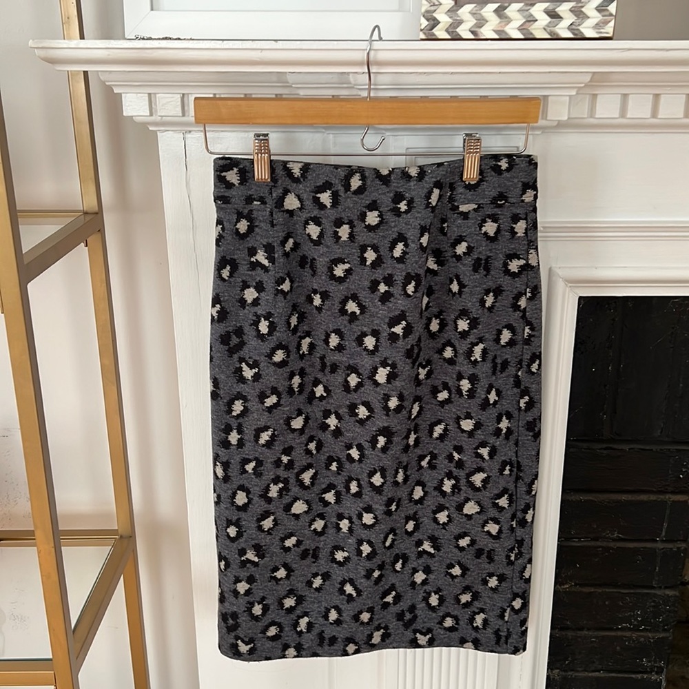 Leopard print pencil Skirt